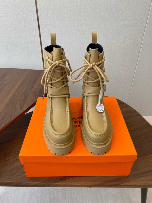 HM 25s Classic Boots Beige Cowhide 422587