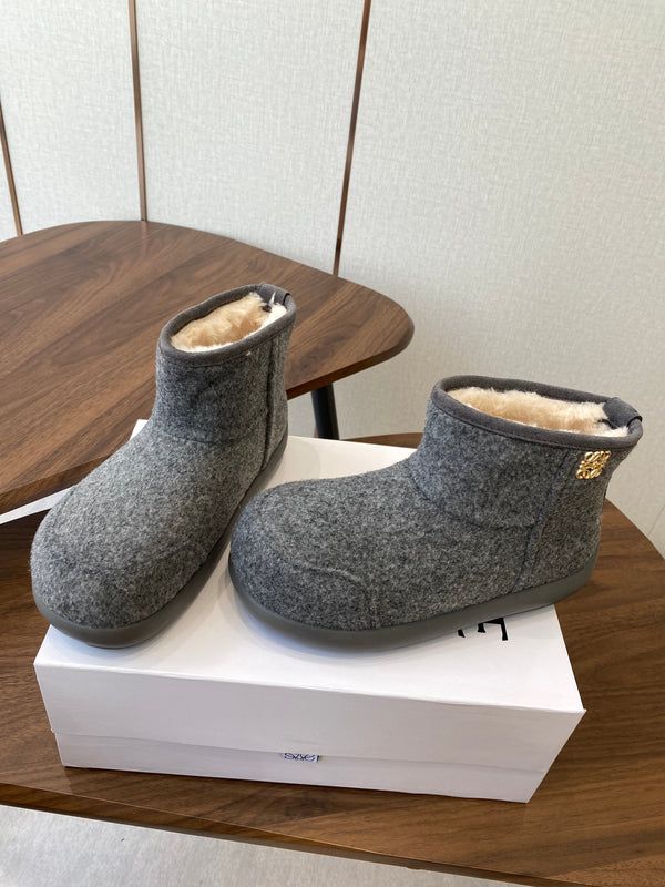 Loewe snow boots gray white suede wool 477799