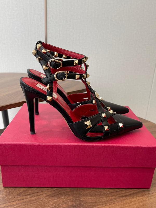 VT Studdy Pumps 95mm Black Red Leather 624357