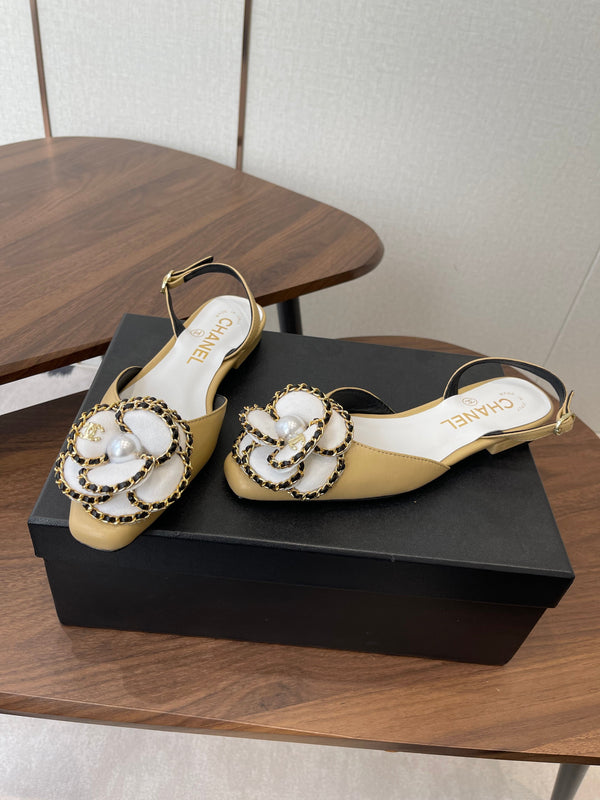 CC Classic Camélia Slingback Plat Cuir Beige Blanc 624231