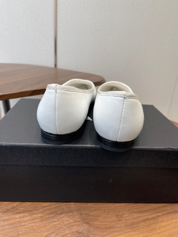 CC 26s Ballet Flats White Black Lambskin 624239
