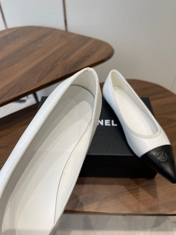 CC 26s Ballet Flats White Black Lambskin 624239