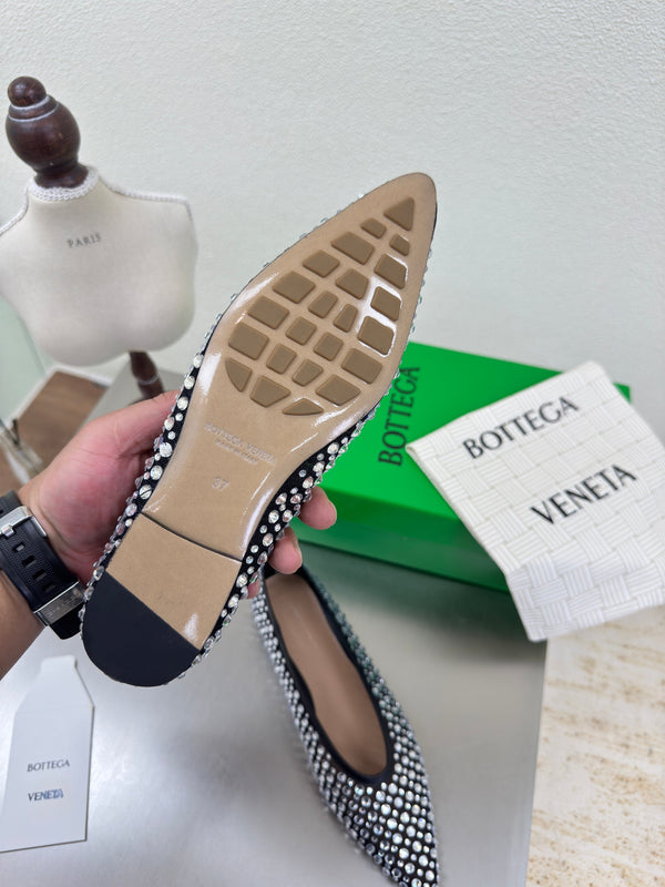 BV Rhinestones Sofia Deep Flat Black Mesh 428484