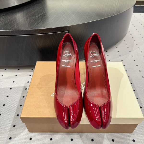 CL x Margiela 25 Pumps Rosse 10cm Pelle Verniciata 296035