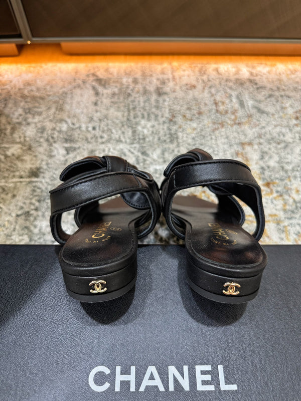 CC Double Bow Sandal 2cm Black Sheepskin 804019
