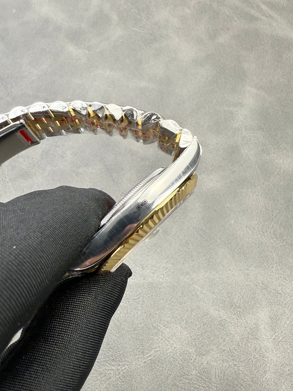 Rolex Datejust 41mm Silver Gold