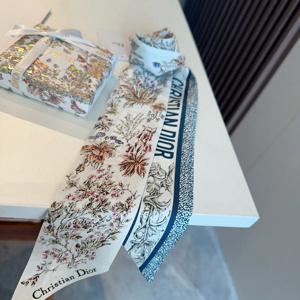 CD Twilly Mini Foulard 105cm Bleu Soie de Mûrier Colorée 914495