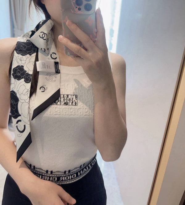 CC Twilly Mini Scarf 120cm White Black Mulberry Silk 953291