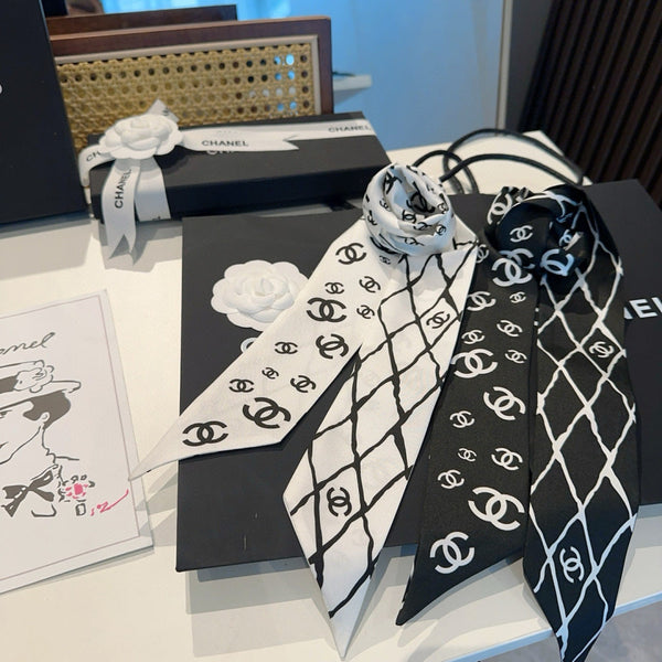 Mini-foulard Twilly CC 120 en twill de soie noir 147674