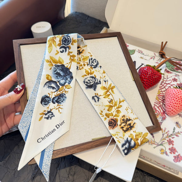 CD 26s Scarf 100cm In Silk 309535