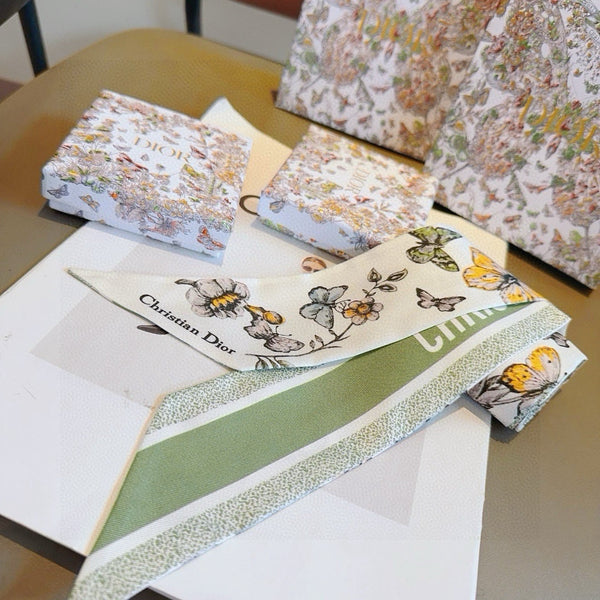 CD 26s Scarf 105cm In Silk 314825