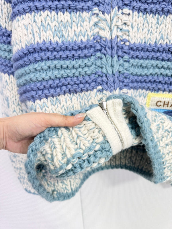 Chanel 2025 Gilet en maille rayée Bleu mélangé Cachemire 325537