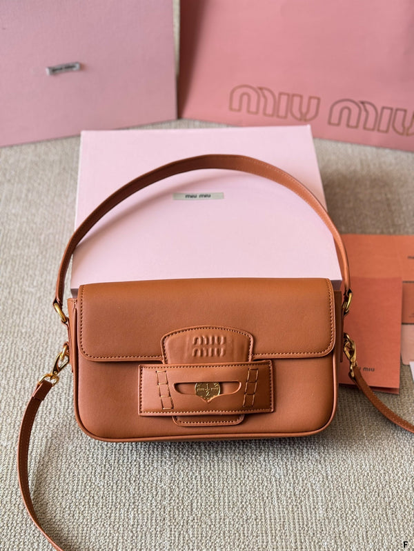 BORSA PENNY PICCOLA 25 IN PELLE DI VITELLO MARRONE