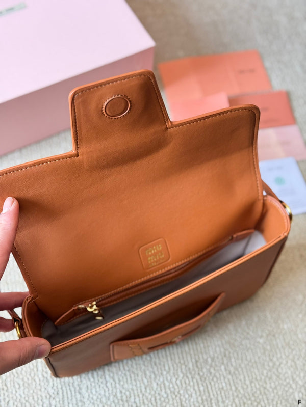 BORSA PENNY PICCOLA 25 IN PELLE DI VITELLO MARRONE