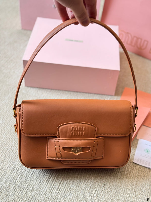 BORSA PENNY PICCOLA 25 IN PELLE DI VITELLO MARRONE