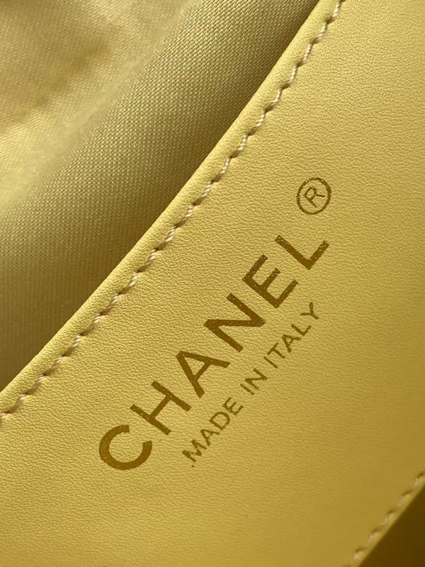 CC 25C Hobo Bag 30cm Yellow Grained Calfskin