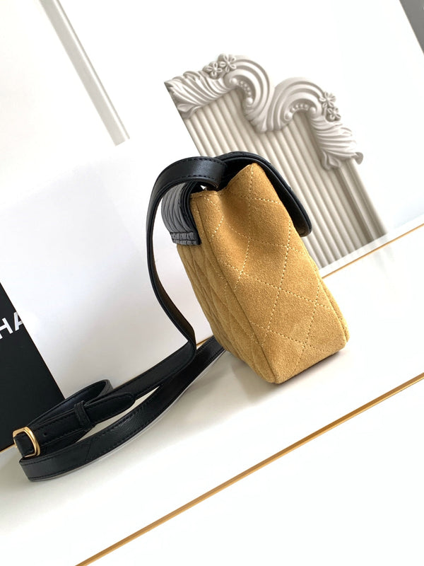 CC 25A Shoulder Bag 18.5cm Brown Black Suede