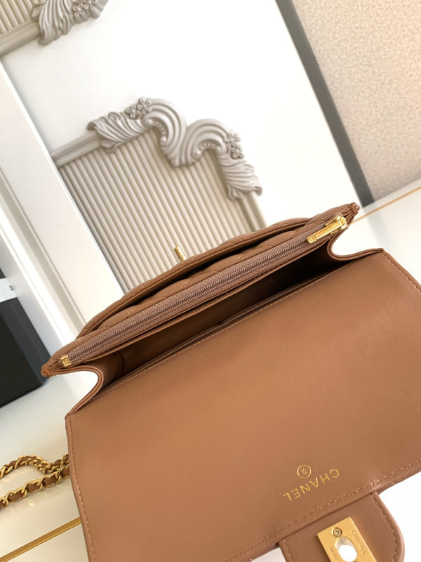 CC Handle Bag 19cm Double C Camel Lambskin Gold Hardware