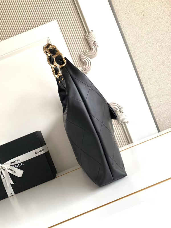 CC 2025 Bag 47cm Black Gold Calfskin 300853