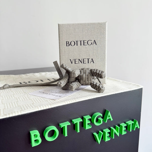 BV 25 Elephant Charm Drizzle leather