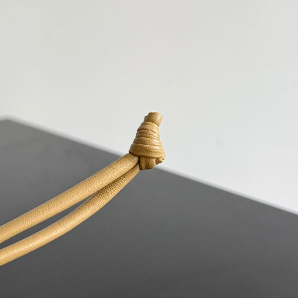 BV 25 Elephant Charm Beige leather