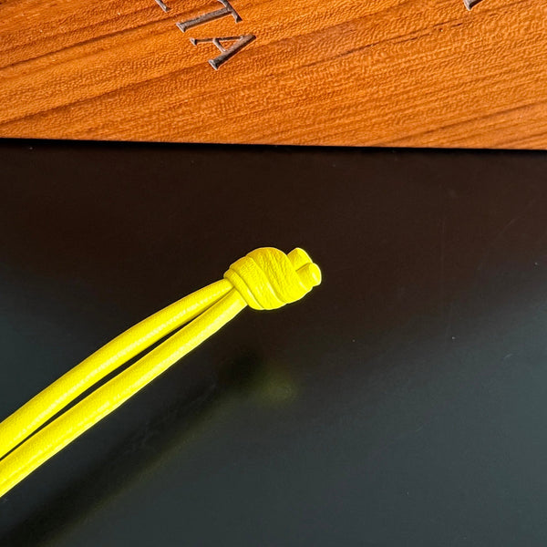 BV 25 Puppy Charm Yellow leather