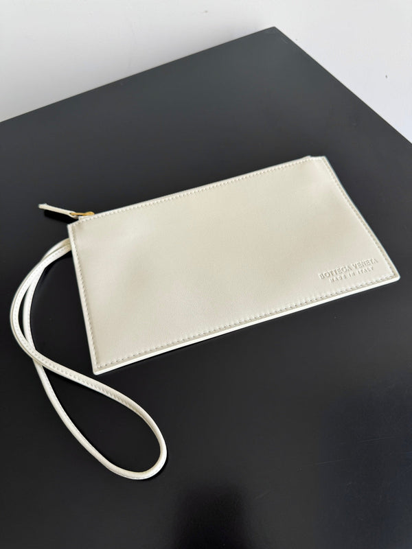 BV Pinacoteca Bag 43cm White Intrecciato Calfskin & Suede