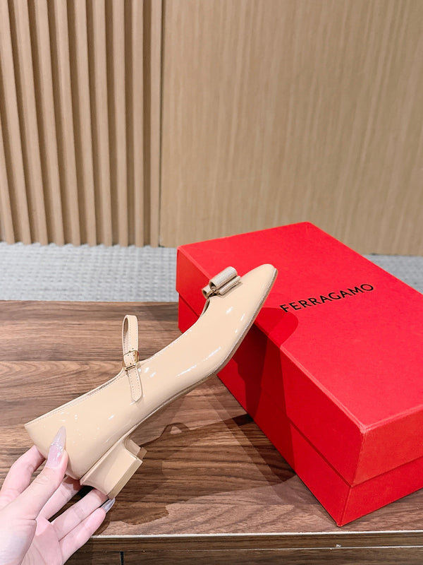 Ferragamo Vara Bow Mary Jane 3cm Beige Patent Leather 693006