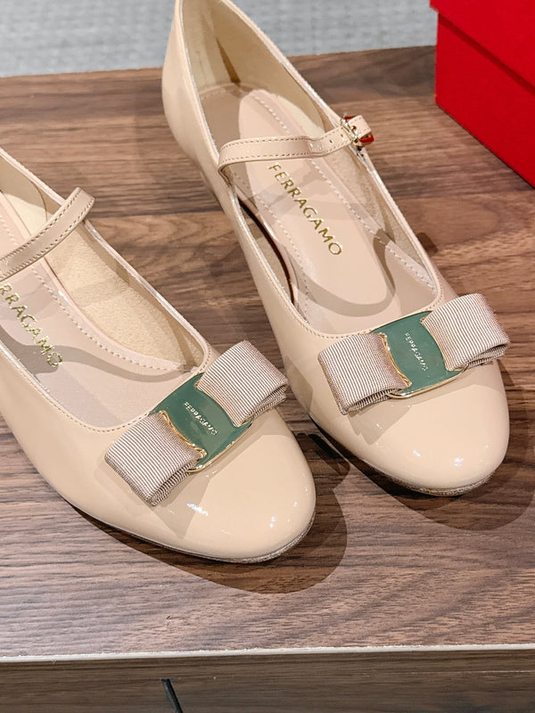 Ferragamo Vara Bow Mary Jane 3cm Beige Patent Leather 693006