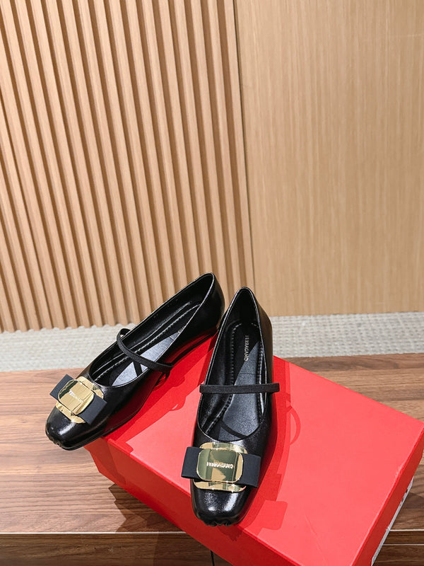 Ferragamo Vara Bow Mary Jane 3cm Black Glossy Leather 693004