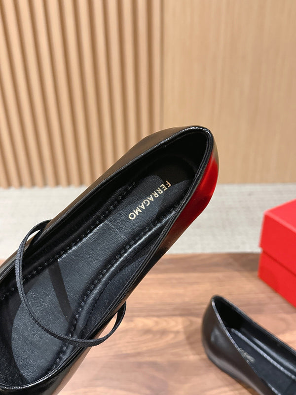 Ferragamo Vara Bow Mary Jane 3cm Black Glossy Leather 693004