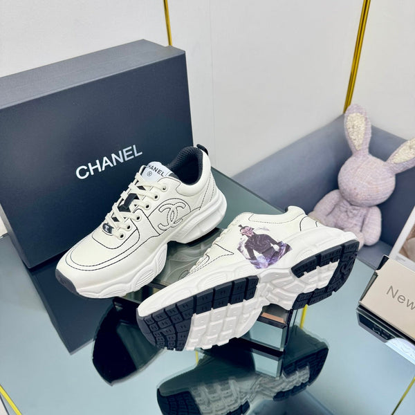 CC Sneaker White with Sticker Cowhide 238625