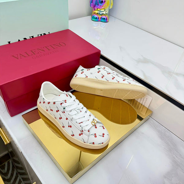 VT 25 Royco Sneaker Cherry White Cowhide 331397