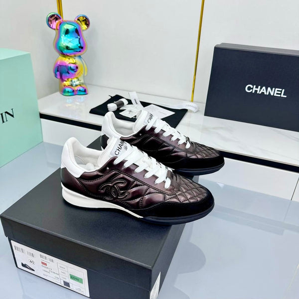 CC 25 Sneakers Nero e Viola Pelle di Vacchetta 413832