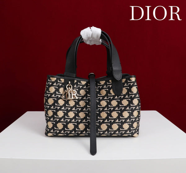 CD Toujours Small Bag 23 Diamond Black Beige Leather 280283