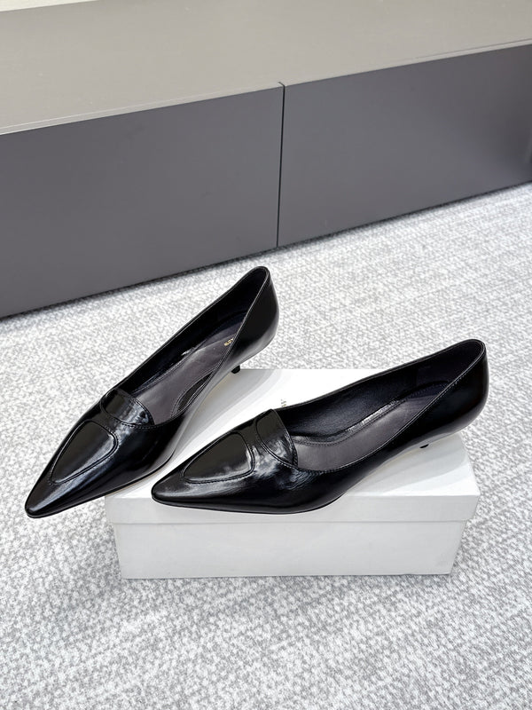 The Row Viv Kitten Pumps 3.5cm Black Sheepskin 451299