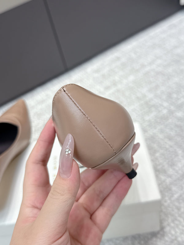 The Row Viv Kitten Pumps 3.5cm Light Brown Sheepskin 451300