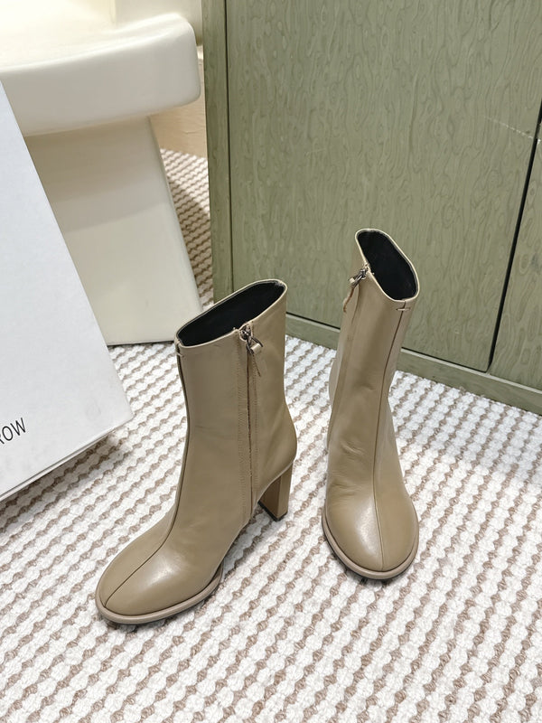 The Row 2025 Bottines à talon épais et bout rond en cuir taupe 572088