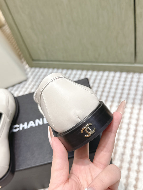 CC Mocassins 26SS 3cm Cuir de vachette blanc 653492