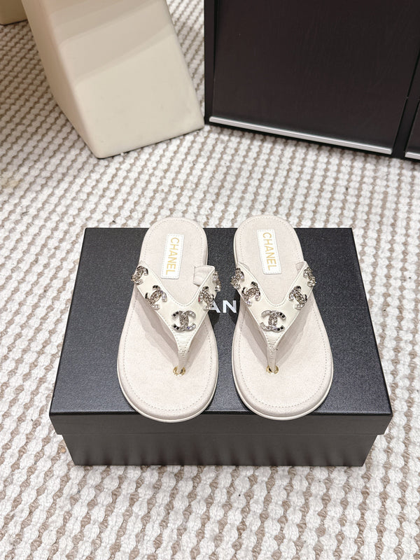 CC 26s Flip-Flop Light Beige Sheepskin 632358