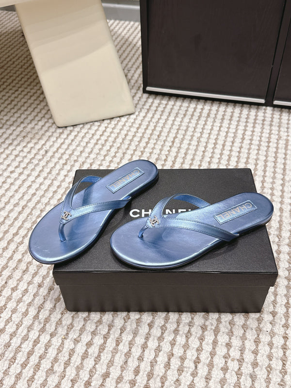 CC 26ss Flip-Flops Dark Blue Metalic Sheepskin 653599