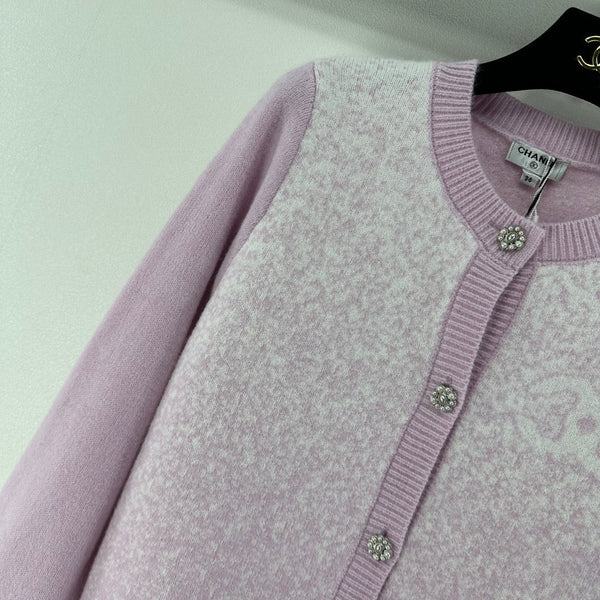 Chanel 2025 Cardigan en maille de laine rose 329297