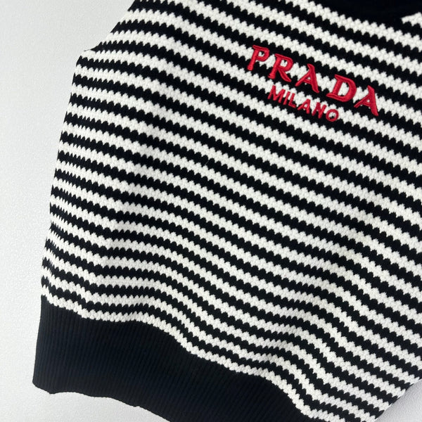 Prada Gilet en maille 26s Blanc Noir Rayures Tricot côtelé 348998