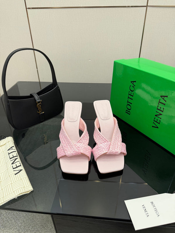 BV 26s Heeled Sandals 9.5cm Light Pink Calfskin Raffia