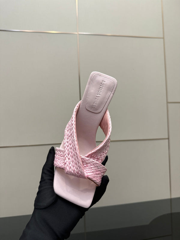 BV 26s Heeled Sandals 9.5cm Light Pink Calfskin Raffia