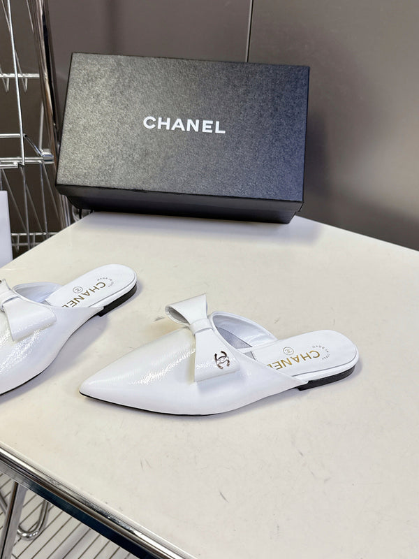 CC 25 Mules White Calfskin Patent Leather 353926