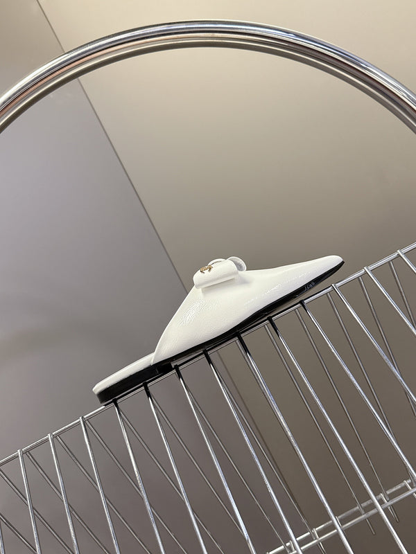 CC 25 Mules White Calfskin Patent Leather 353926