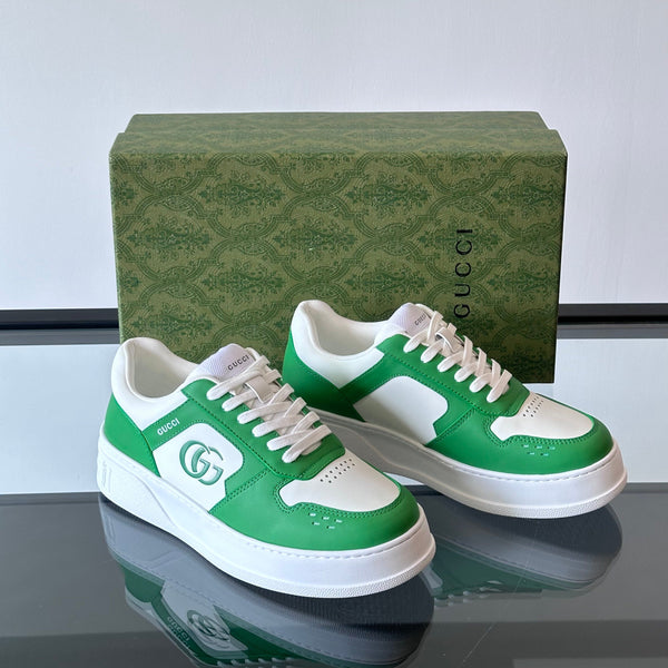 Sneaker da uomo GG in pelle di vacchetta verde 535210