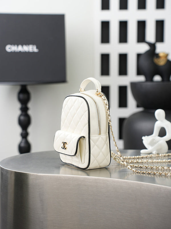 CC 𝑨𝑷𝟑𝟕𝟓𝟑 Mini Backpack White Lambskin