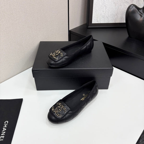 CC 25 Ballet Flat Large Logo Black Quilted Calfskin